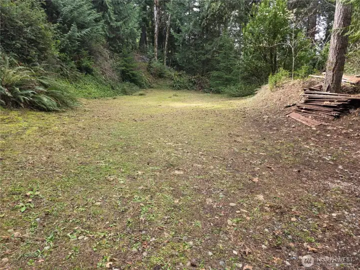 Great place for you RV while you decide where to build or enjoy this private woodsy setting