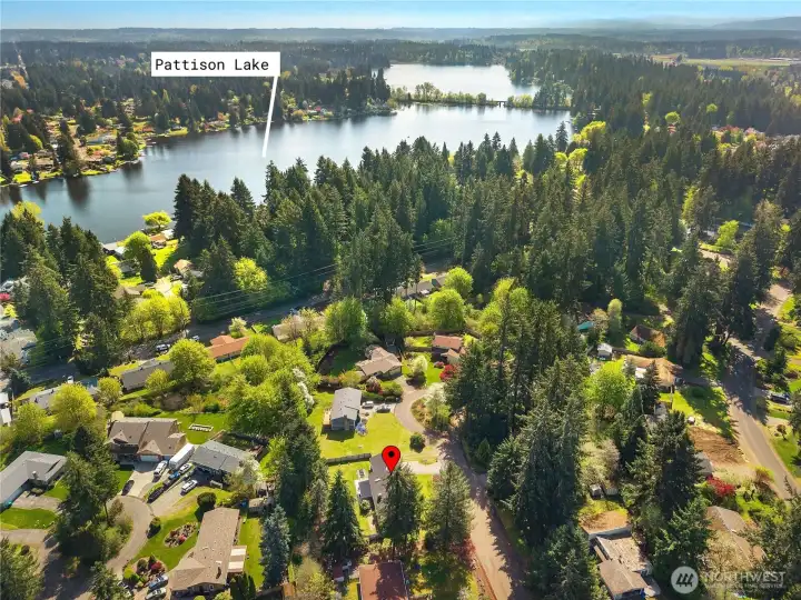 Fantastic location, minutes to Pattison lake, schools, I-5, JBLM, & local amenities.