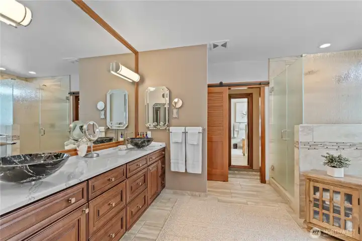 Bathroom ensuite off primary with double vanity
