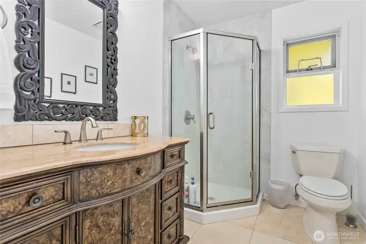 Main guest bathroom Main guest bathroom