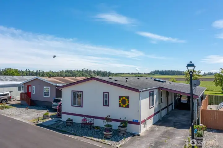 3 bedroom well maintained doublewide with lovely views