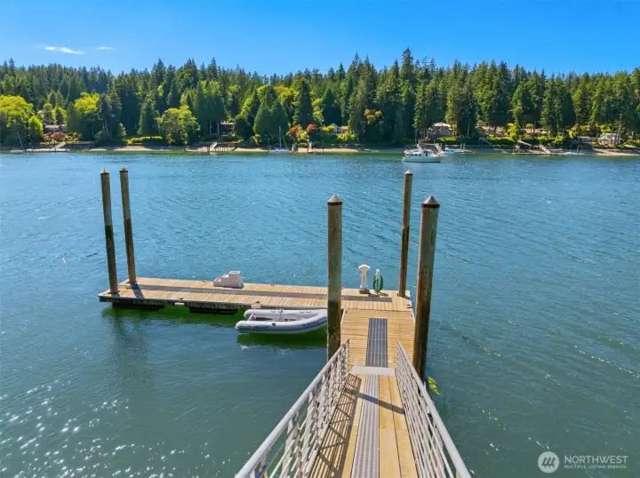 Deep water dock