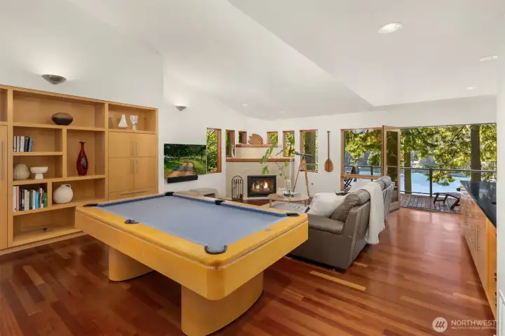 Living area on main