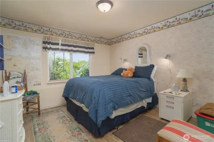 2nd bedroom downstairs