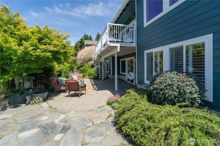 Concrete patio & large stone pavers, great place to relax and enjoy the views!