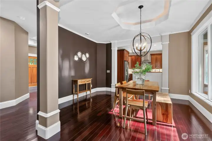 This dining room is an entertainer's dream!