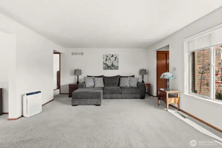 Expansive and so comfortable! Expansive and so comfortable!