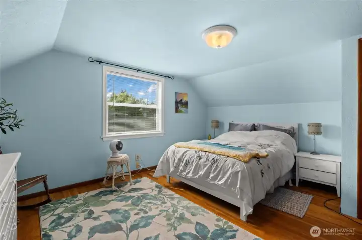 Flooded with natural light, the spacious primary bedroom offers a serene escape from the day. It’s a beautifully inviting room designed for ultimate relaxation and comfort. Flooded with natural light, the spacious primary bedroom offers a serene escape from the day. It’s a beautifully inviting room designed for ultimate relaxation and comfort.