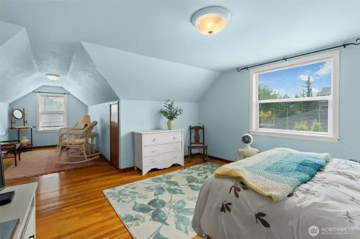 This primary suite boasts a generous layout and a soothing palette, making it the perfect canvas for your personal retreat. Bright windows capture great natural light, creating a warm and airy atmosphere. This primary suite boasts a generous layout and a soothing palette, making it the perfect canvas for your personal retreat. Bright windows capture great natural light, creating a warm and airy atmosphere.
