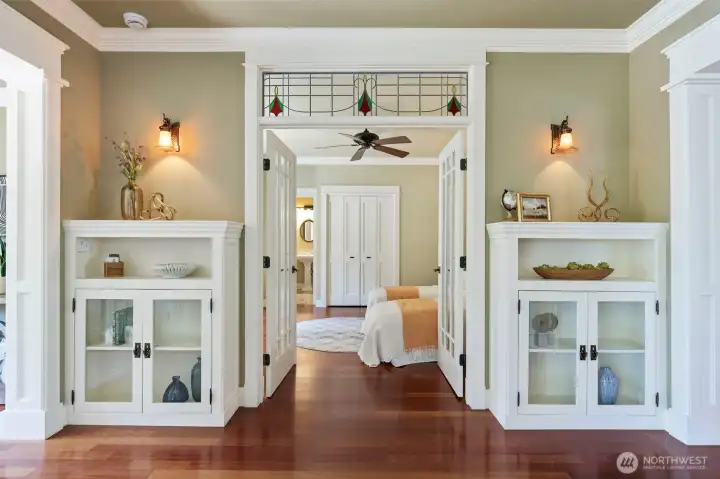 Stained glass accent windows created by renowned glass artist, Gary Barber. Stained glass accent windows created by renowned glass artist, Gary Barber.