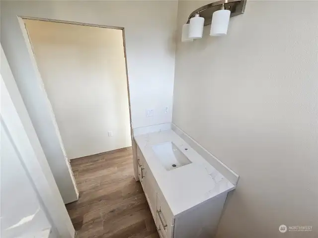Upstairs full bathroom