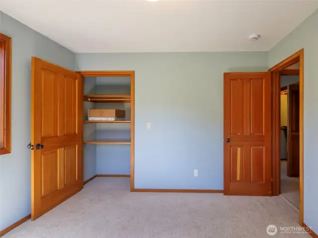 Guest/2nd bedroom.