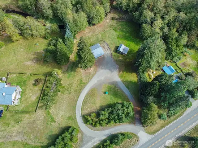 Circular driveway for easy access.