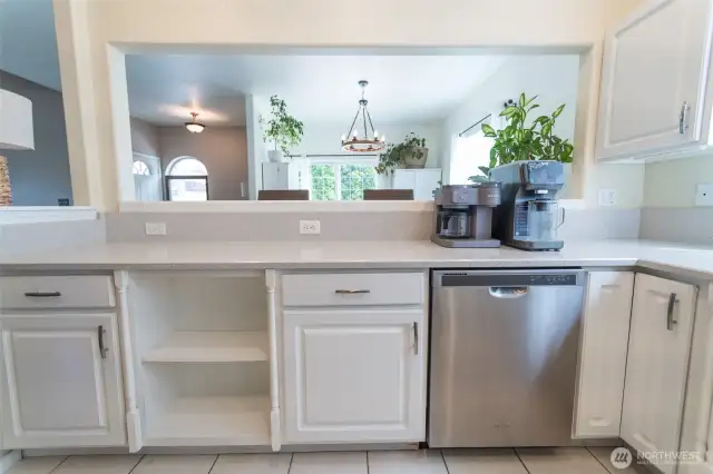looking nto the light filled diing space from the kitchen