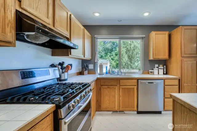 Another view of this great kitchen.