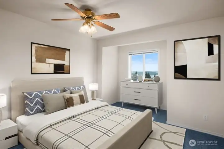 Upstairs Guest Bedroom with Ensuite 3/4 Bath