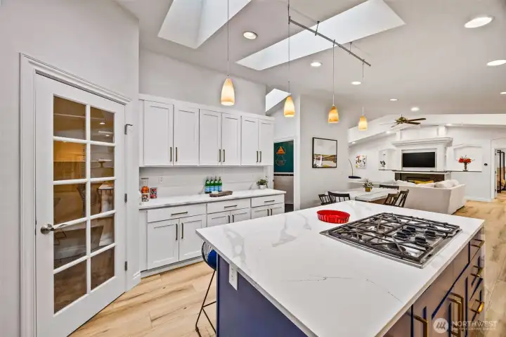 Gas cooktop on the island