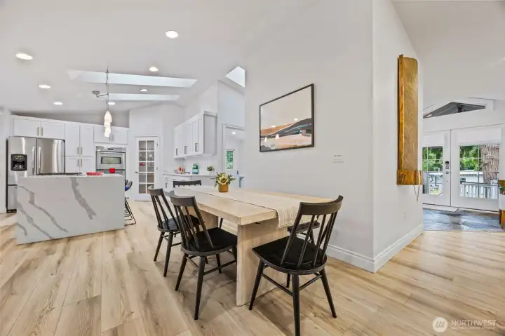 Dining for a 6-top or more