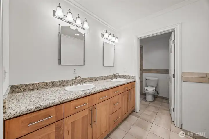 Lower level full bath