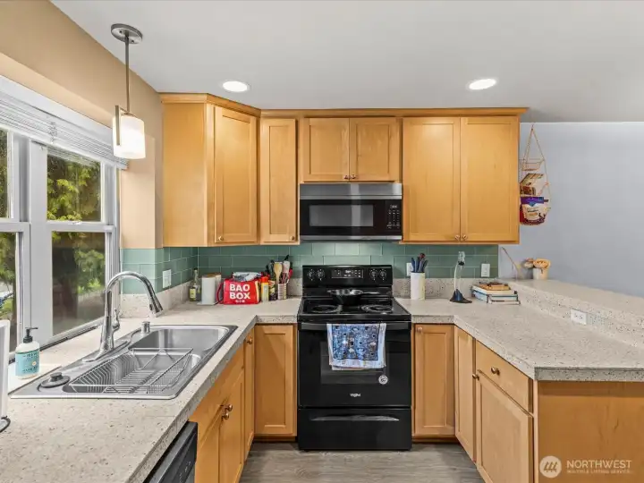 Kitchen with ample space