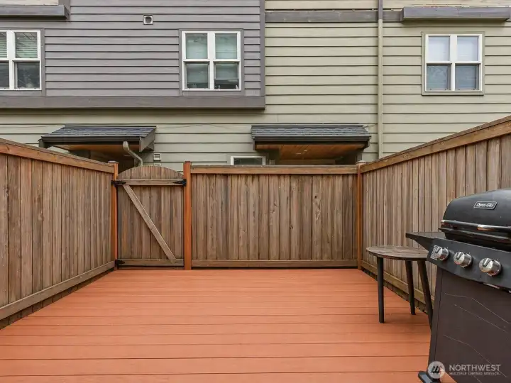 Fenced back deck, perfect for entertaining!