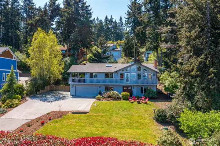 Northwest Contemporary home with lots of windows and light filled living areas