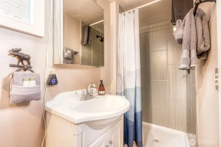 Updated 3/4 bath