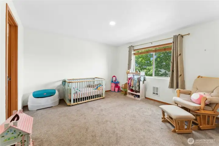 and bedroom en suite bath and wit and bedroom en suite bath and wit