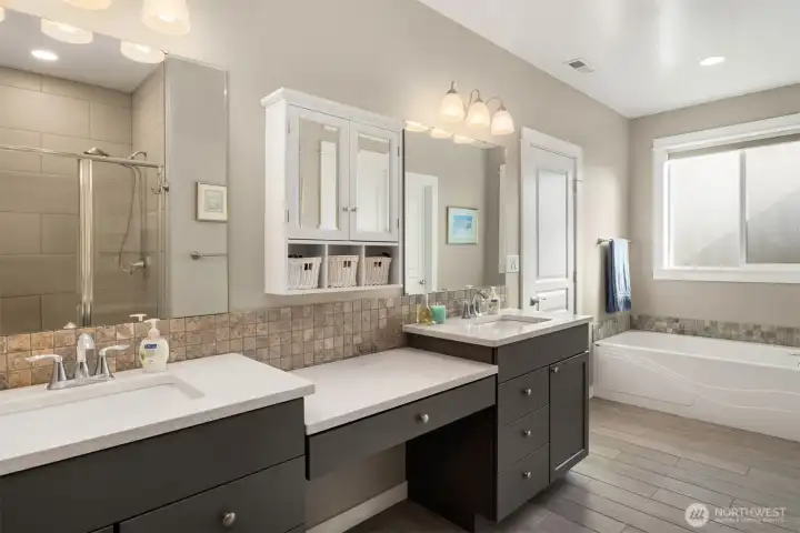 Primary bath. Primary bath.