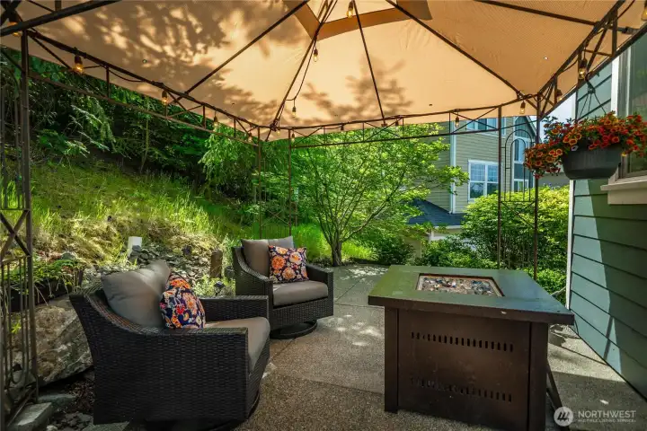 Secret Garden style  enlarged back patio
