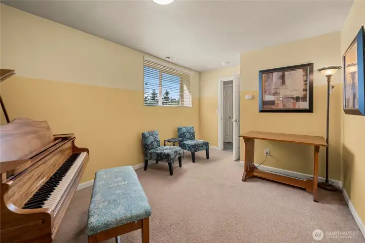 Make it a 4th bedroom, a home office, a studio, music room, workout space - the list goes on!