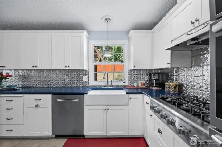 Off the front room you'll find a chef's kitchen Off the front room you'll find a chef's kitchen