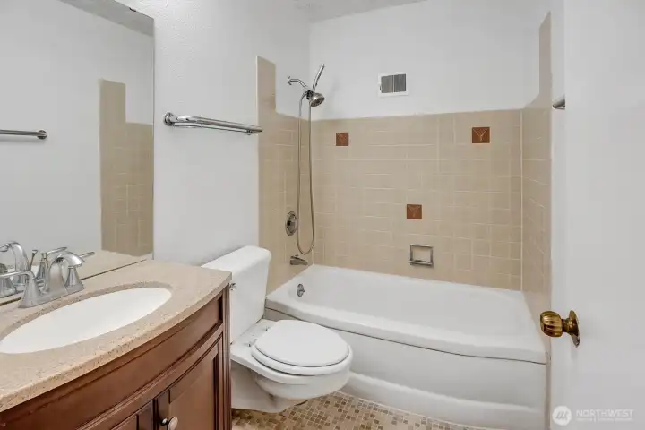 Laundry room on same floor, right across hall. Laundry room on same floor, right across hall.