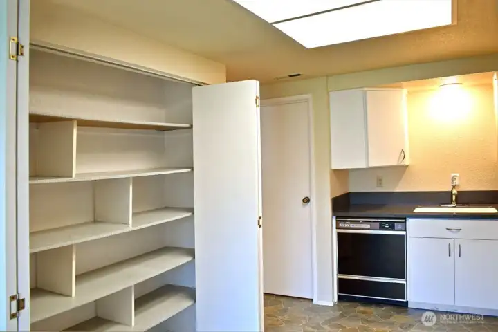 Large Pantry Closet Large Pantry Closet