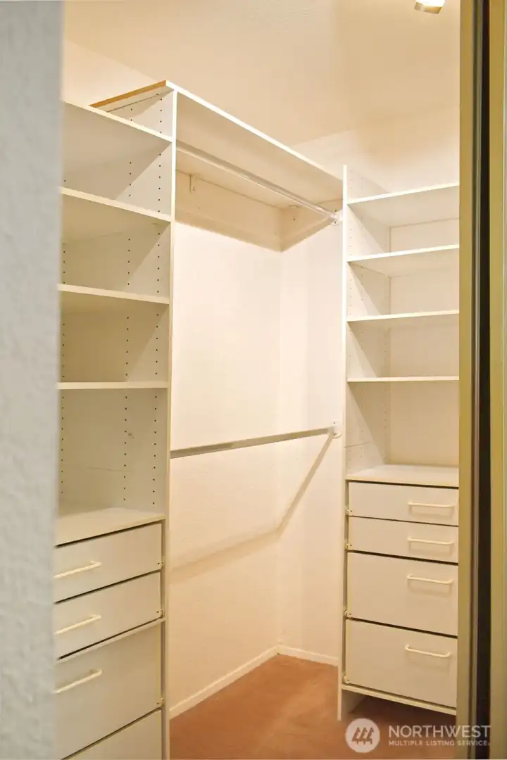Walk-In California sytle closet Walk-In California sytle closet