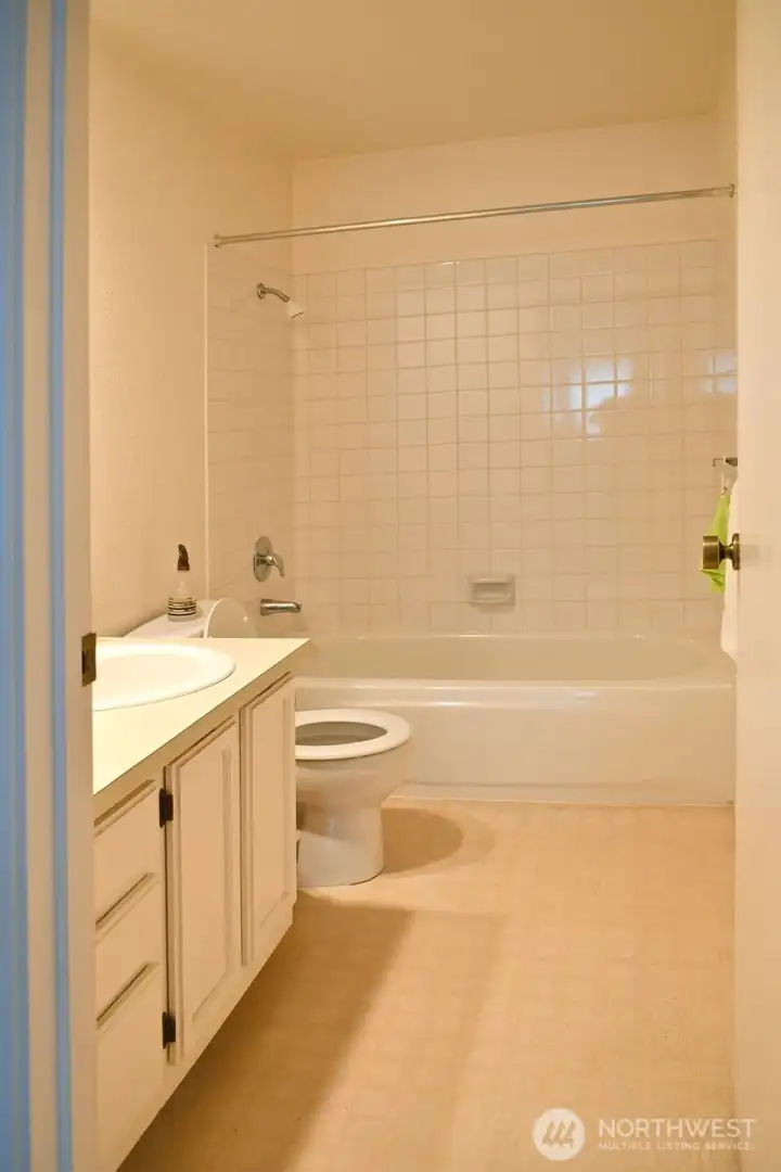 Main Full Bath Main Full Bath