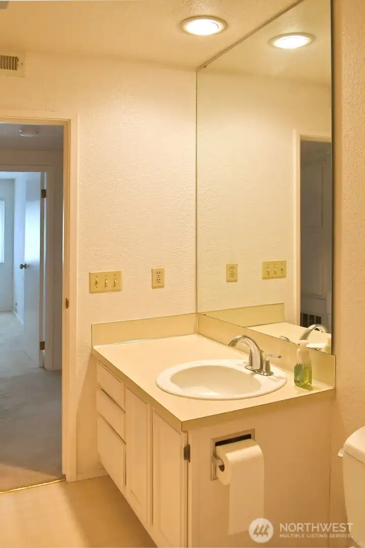Main Full Bath Main Full Bath
