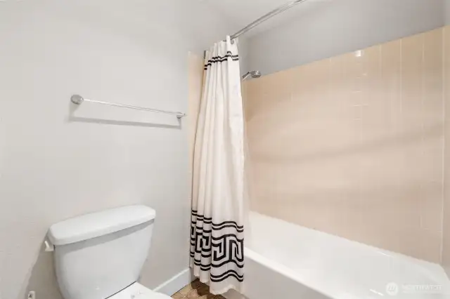 Beautiful tile surround in this private part of the bathroom~