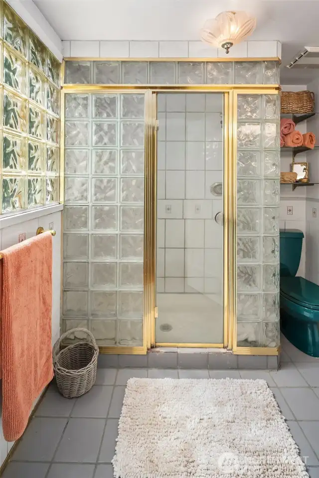 Upper floor bathroom.