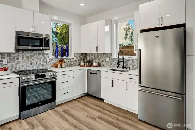 Plenty storage in kitchen-7350 21st Ave NW, Seattle, WA 98117