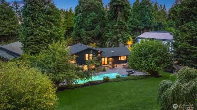 Large upper lawn large enough for any type of yard game you can come up with.