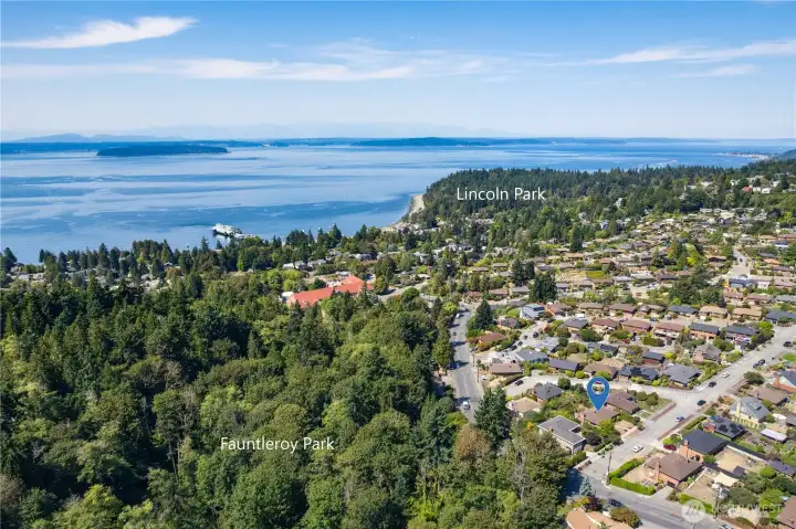 Only a mile away is the iconic, 153-acre Lincoln Park, with waterfront walkways, trails, views, and sea breezes. Nearer to the home is the Northwest forest of Fauntleroy Park.