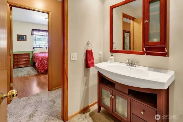 Large guest bath