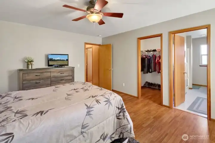 Primary suite with walk in closet.
