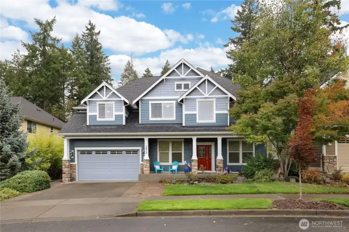Beautiful Campus Highlands home