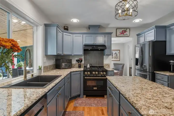 Beautiful kitchen!
