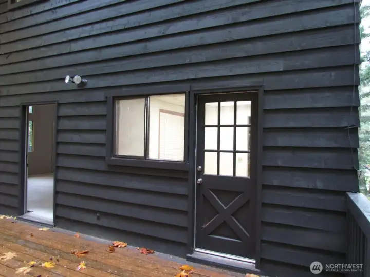 Side deck that wraps around to the front of your home.