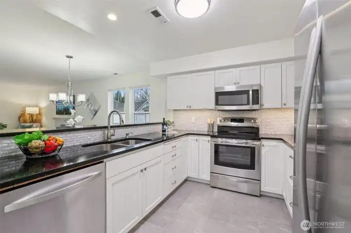 SS Appliances, undermount lighting, fresh feel in the kitchen