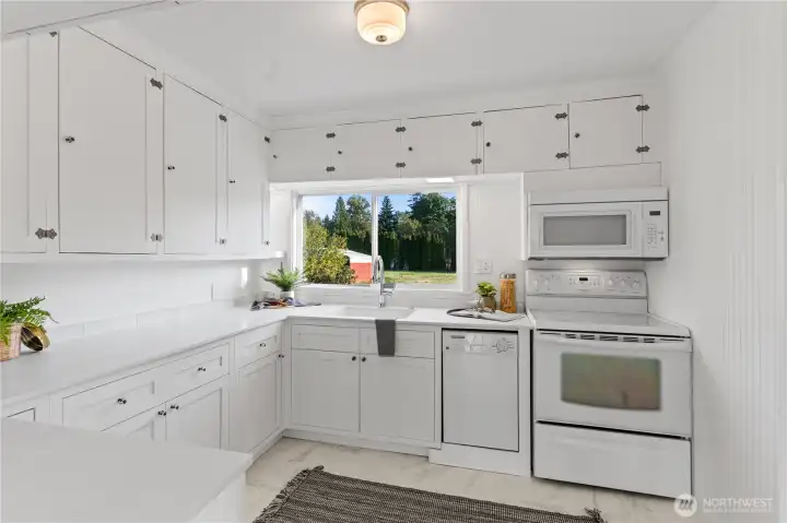 Kitchen - Main Floor