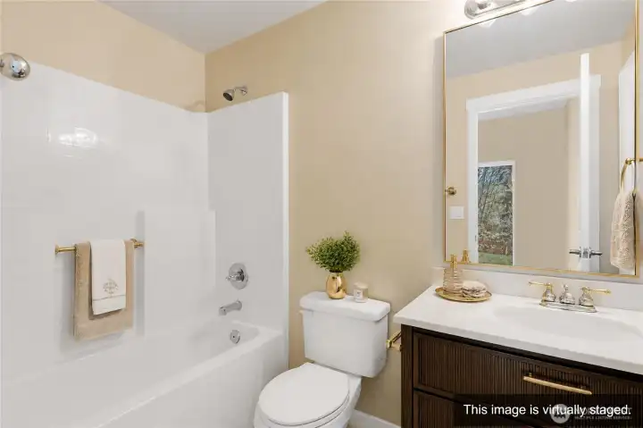 Lower/Guest Full Bath Virtually Staged Lower/Guest Full Bath Virtually Staged